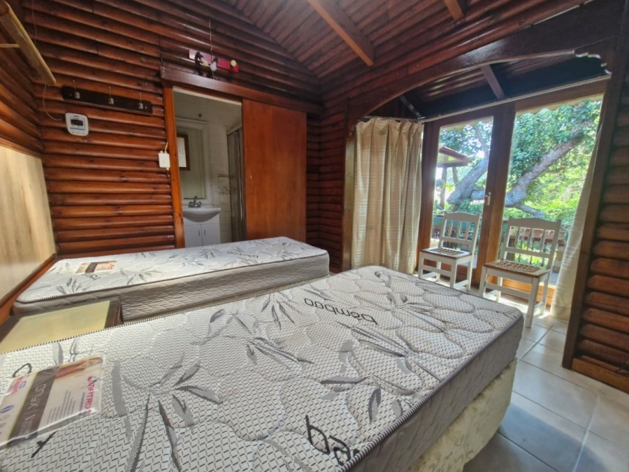 To Let 2 Bedroom Property for Rent in Hunters Home Western Cape